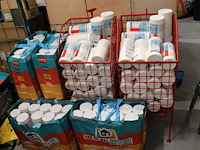 Waterbehandelingsproducten summerfun w.o. ph minus, ph plus. totaal ruim 175 bussen in zes tassen en twee s... - afbeelding 1 van  3