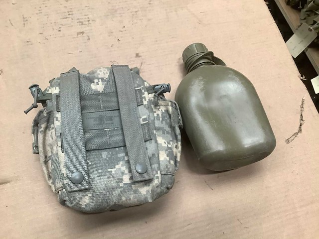 Waterbottle in pouch (4x) - afbeelding 1 van  3