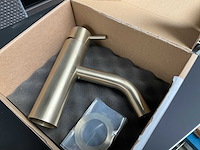 Waterevolution flow brushed light gold wastafelkranen pvd - afbeelding 2 van  5