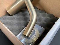 Waterevolution flow brushed light gold wastafelkranen pvd - afbeelding 4 van  5