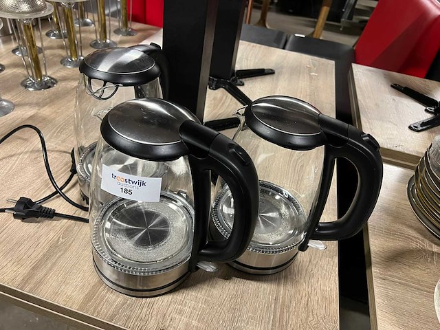 Waterkoker - barbenodigdheden (3x) - afbeelding 1 van  2