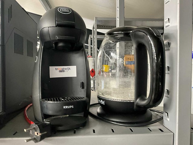 Waterkoker & dolce gusto koffiezetapparaat. - afbeelding 2 van  3