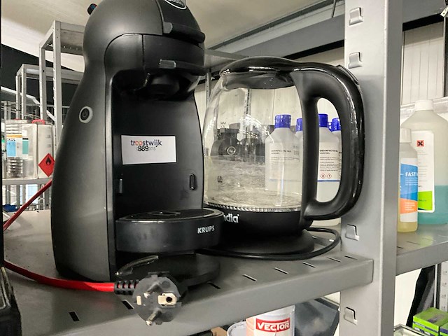 Waterkoker & dolce gusto koffiezetapparaat. - afbeelding 3 van  3