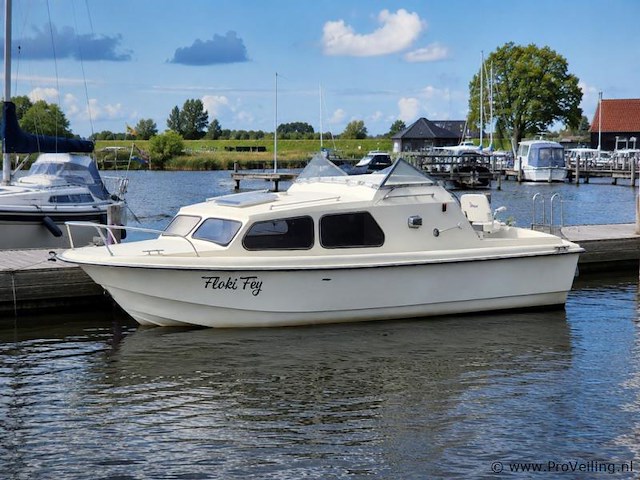 Waterland 700 | yamaha 30 pk | 2 slaapplaatsen - afbeelding 1 van  16