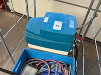 Waterontharder en sop doseer machine - afbeelding 1 van  4