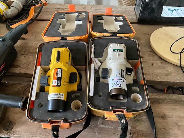 Waterpas toestel (2x) - afbeelding 1 van  3