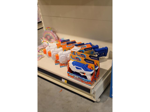 Waterpistolen aquafun, 5 stuks in schap. - afbeelding 2 van  2