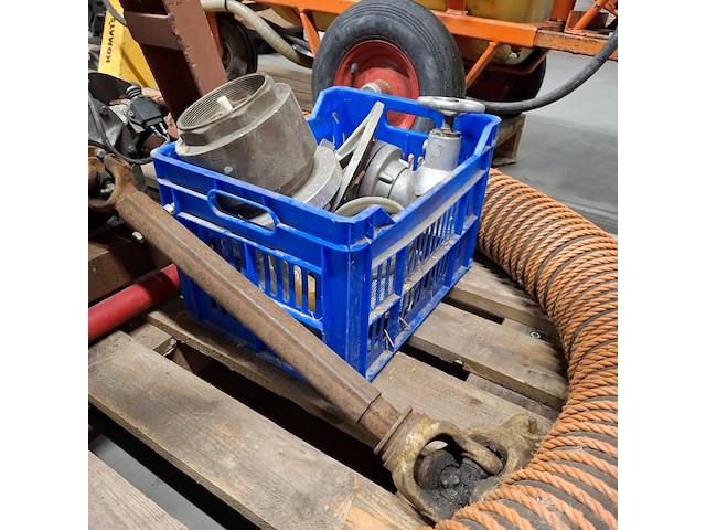 Waterpomp + diverse koppelstukken - afbeelding 6 van  17