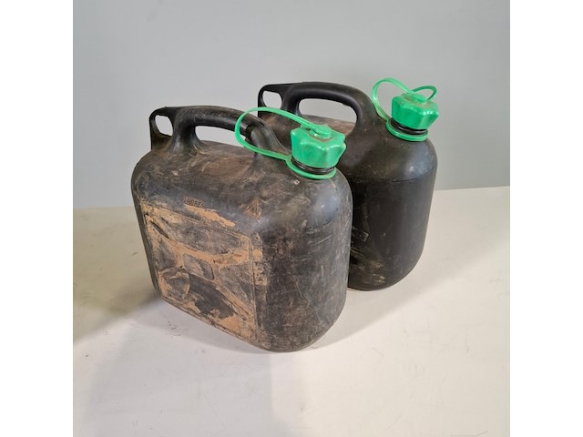Waterpomp, heteluchtkachel en jerrycans, o.a. kelfort en honda, o.a wb10 - afbeelding 5 van  13