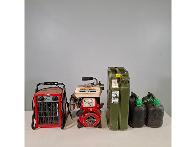 Waterpomp, heteluchtkachel en jerrycans, o.a. kelfort en honda, o.a wb10 - afbeelding 1 van  13