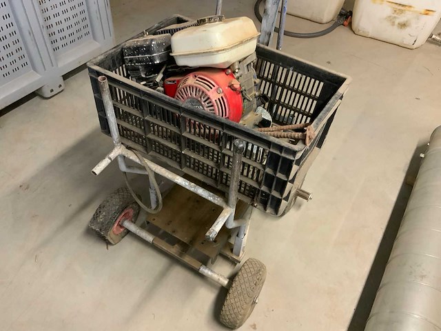 Waterpomp met honda gx 120 motor - afbeelding 6 van  6