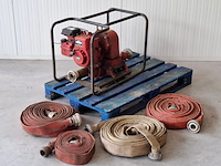 Waterpomp op benzine, homelite, 111dp2-b, rood, inclusief 4x waterslang
