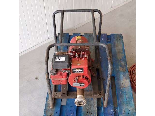 Waterpomp op benzine, homelite, 111dp2-b, rood, inclusief 4x waterslang - afbeelding 13 van  18
