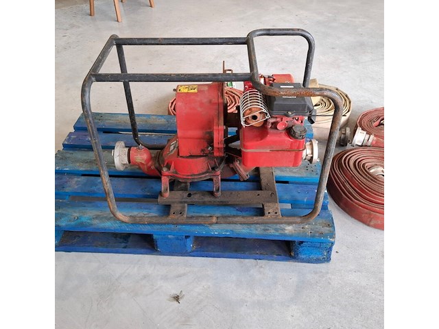 Waterpomp op benzine, homelite, 111dp2-b, rood, inclusief 4x waterslang - afbeelding 14 van  18