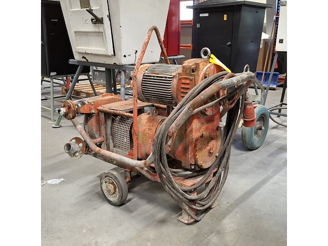 Waterpomp op wielen, sew - afbeelding 4 van  11