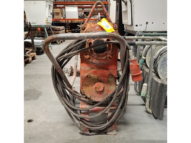 Waterpomp op wielen, sew - afbeelding 8 van  11