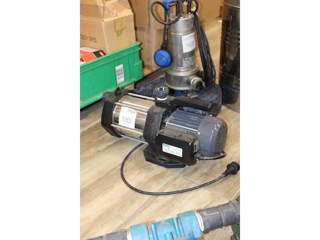 Waterpomp waterland multijet 1800. 5400 liter per uur. - afbeelding 2 van  2