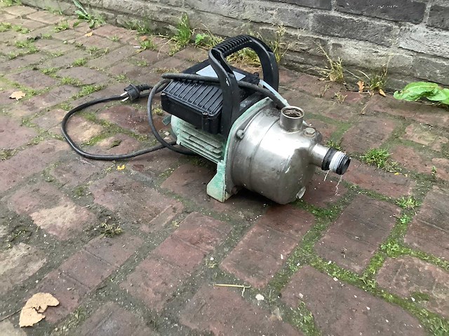 Waterpomp - afbeelding 1 van  2