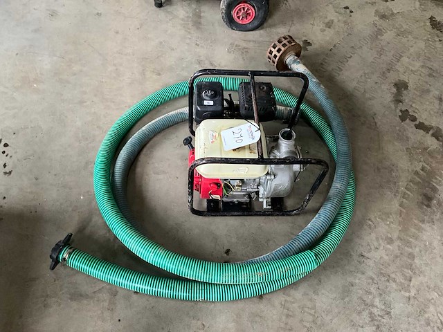 Waterpomp - afbeelding 1 van  8