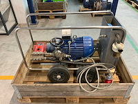 Waterpomp - afbeelding 1 van  7