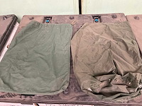 Waterproof and barrack bags (343x) - afbeelding 1 van  3