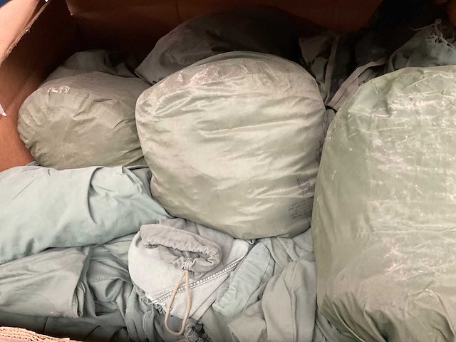 Waterproof and barrack bags (566x) - afbeelding 2 van  3
