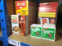 Waterproof lucifers en divers (3x) - afbeelding 1 van  1