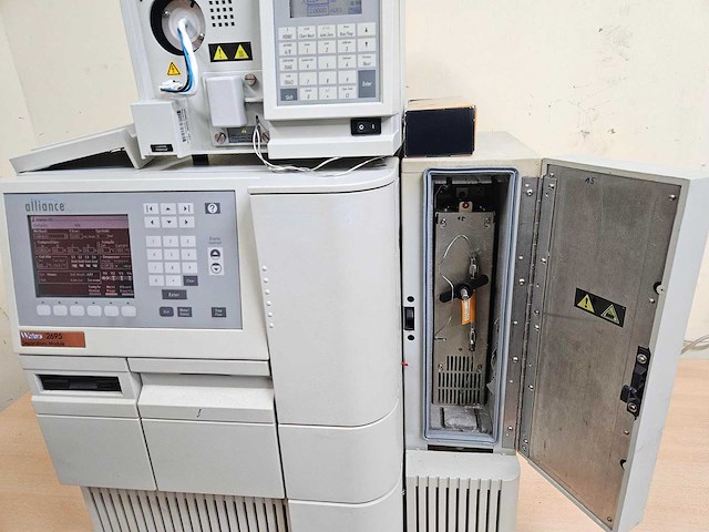 Waters alliance - 2695 2487 hplc uv detektor - uv detektor, gekoelde autosampler en kolomoven - 2005 - afbeelding 7 van  11