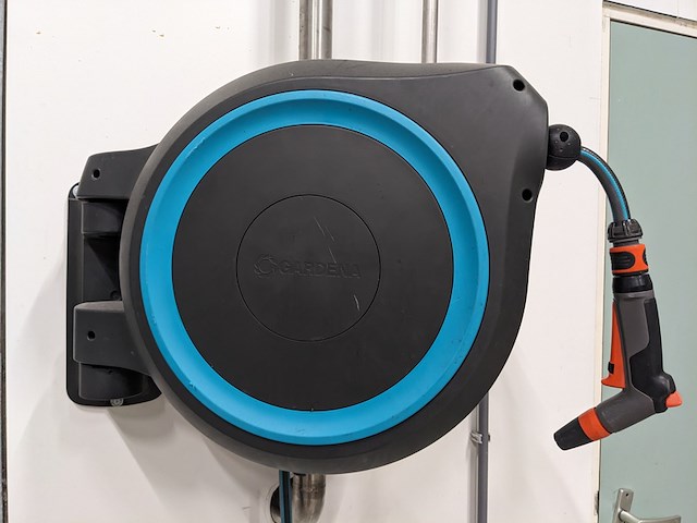 Waterslanghaspel 25m, gardena, zwart blauw - afbeelding 2 van  5