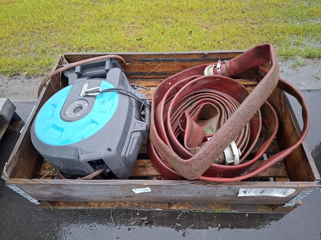 Waterslanghaspel met muurbevestiging gardena - afbeelding 1 van  6