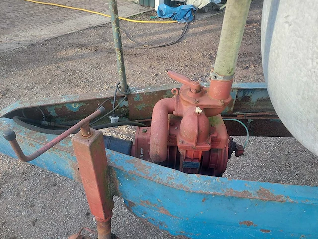 Watertank 5000 liter met vacuümpomp - afbeelding 11 van  18