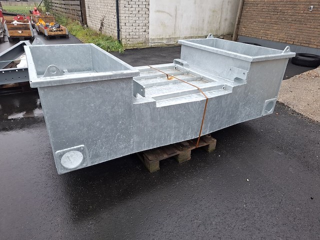 Watertank t.b.v. hefgedragen pompunit - afbeelding 1 van  6