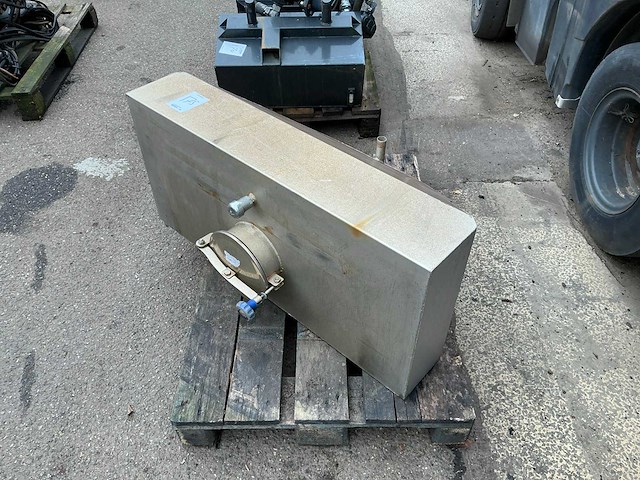 Watertank - afbeelding 1 van  1