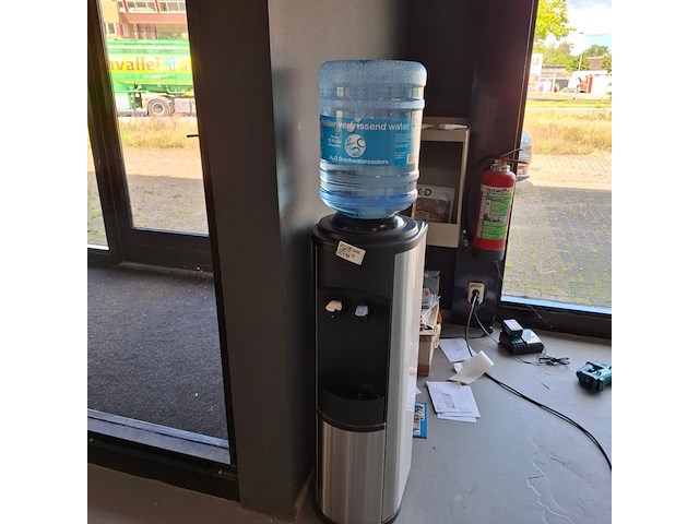 Watertappunt oasis, bm1rrky - afbeelding 1 van  4
