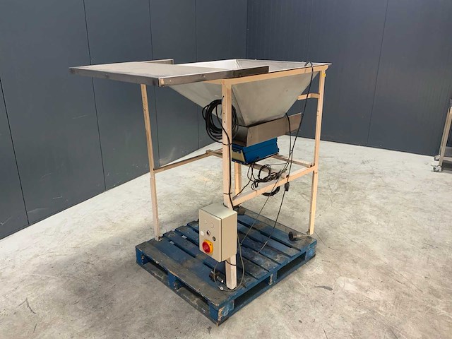 Waterval opvoerband met bunker (c) - afbeelding 7 van  7