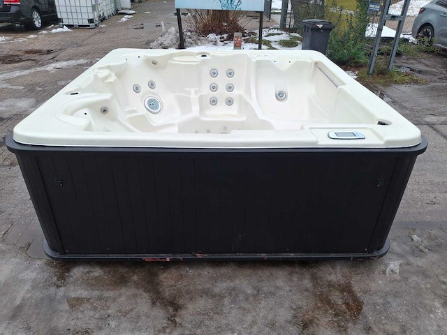 Waterwave spas 5 persoons jacuzzi en buitenspa - afbeelding 21 van  29