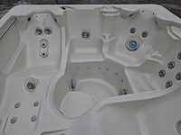 Waterwave spas 5 persoons jacuzzi en buitenspa - afbeelding 14 van  29