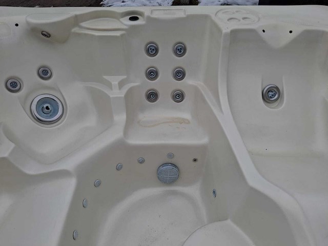 Waterwave spas 5 persoons jacuzzi en buitenspa - afbeelding 8 van  19