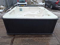 Waterwave spas 5 persoons jacuzzi en buitenspa - afbeelding 13 van  14