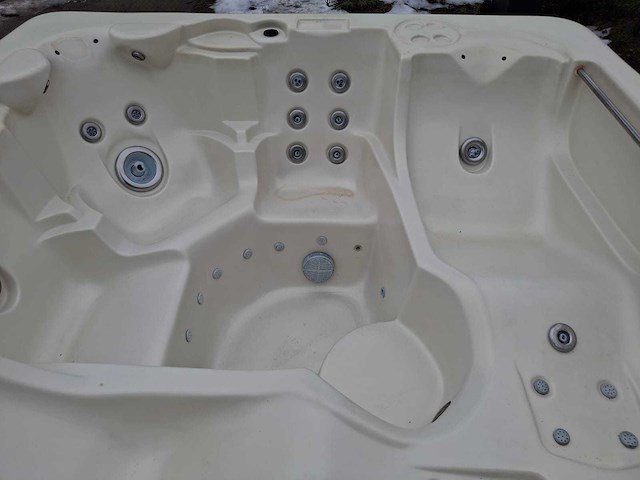 Waterwave spas 5 persoons jacuzzi en buitenspa - afbeelding 10 van  30