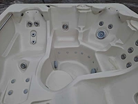 Waterwave spas 5 persoons jacuzzi en buitenspa - afbeelding 15 van  30