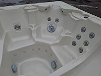 Waterwave spas 5 persoons jacuzzi en buitenspa - afbeelding 16 van  30