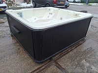 Waterwave spas 5 persoons jacuzzi en buitenspa - afbeelding 27 van  30