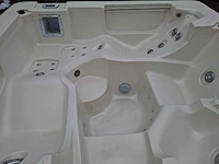 Waterwave spas 5 persoons jacuzzi en buitenspa - afbeelding 2 van  30