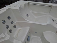 Waterwave spas 5 persoons jacuzzi en buitenspa - afbeelding 8 van  30