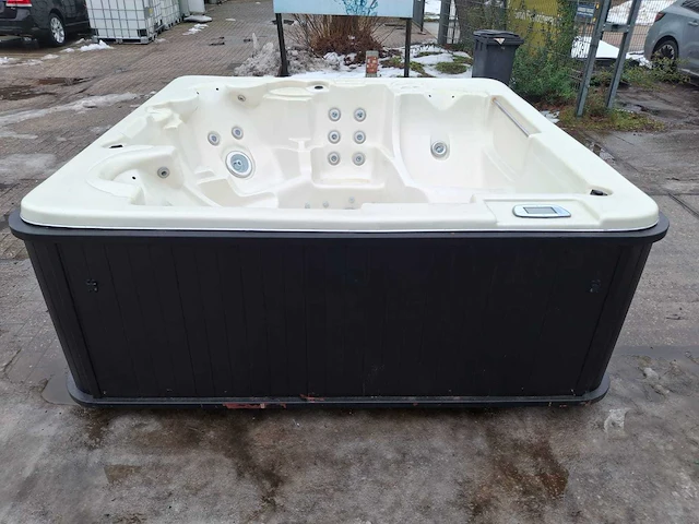 Waterwave spas 5 persoons jacuzzi en buitenspa - afbeelding 20 van  30