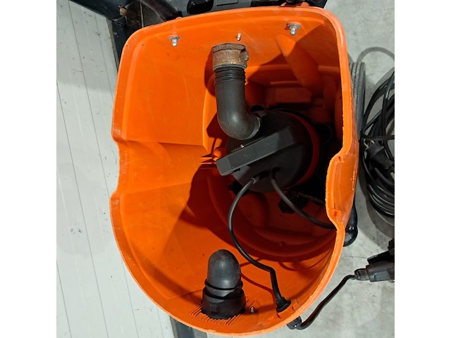 Waterzuiger met dompelpomp 55l 230v kärcher, nt611 eco k, bouwjaar 2022 - afbeelding 8 van  16