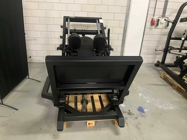 Watson animal adjustable hack squat machine - afbeelding 3 van  9
