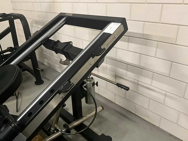 Watson animal adjustable hack squat machine - afbeelding 4 van  9