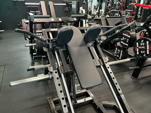 Watson animal adjustable hack squat machine - afbeelding 4 van  8